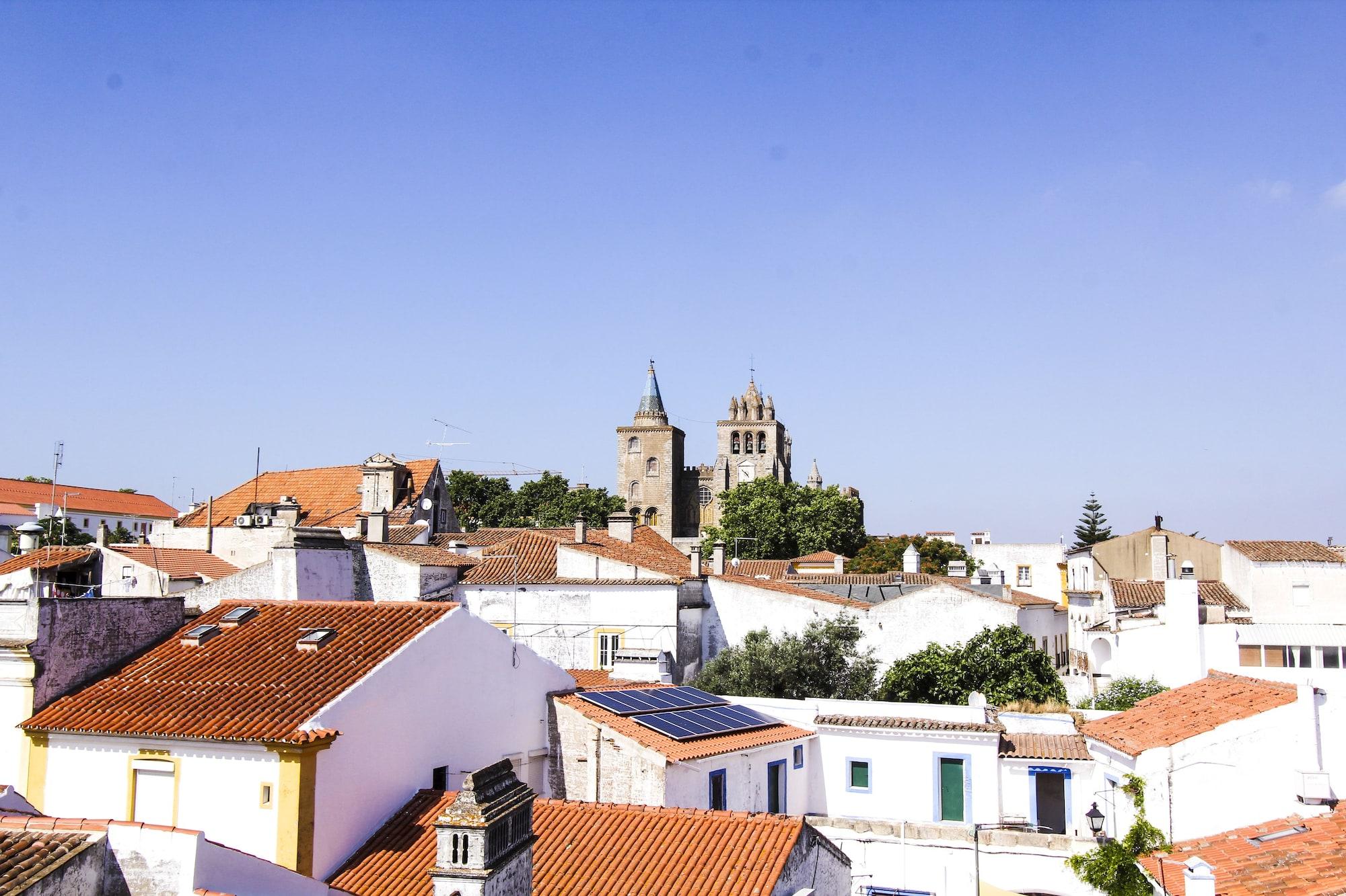 Evora Inn Bagian luar foto