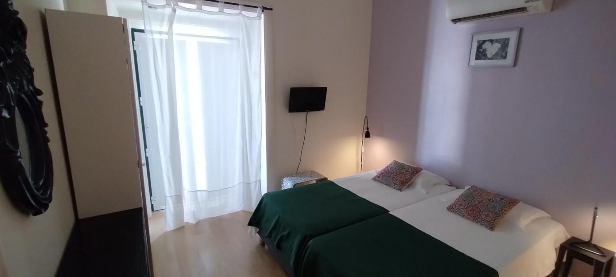 Evora Inn Bagian luar foto