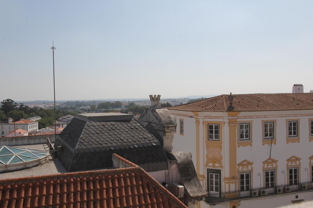 Evora Inn Bagian luar foto