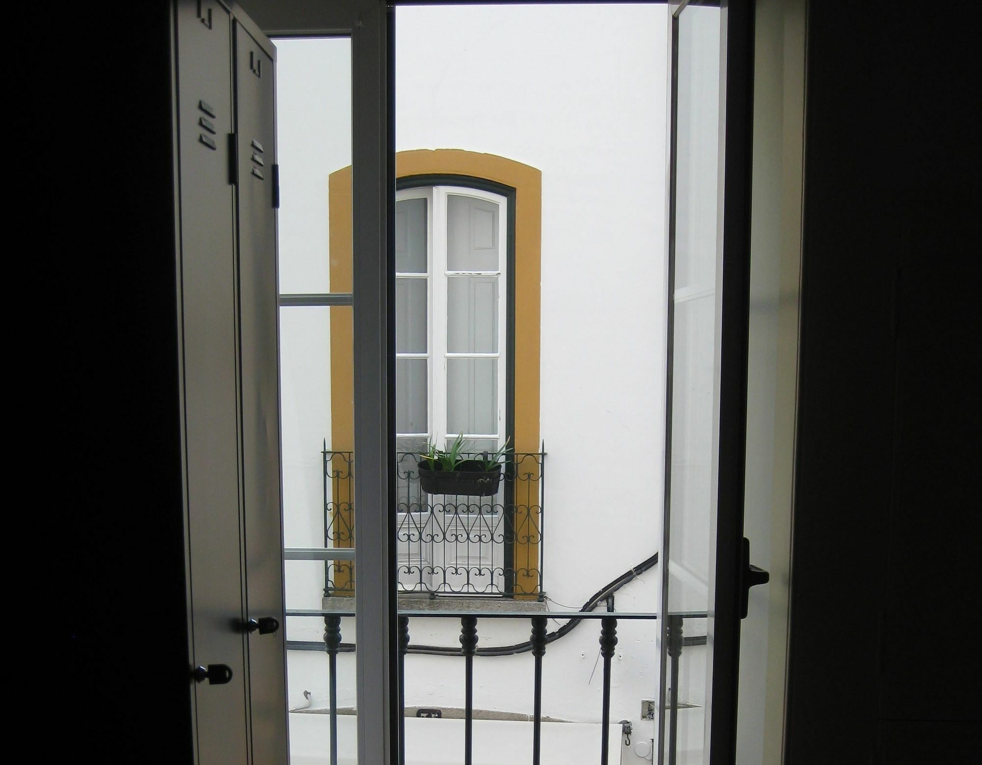 Evora Inn Bagian luar foto